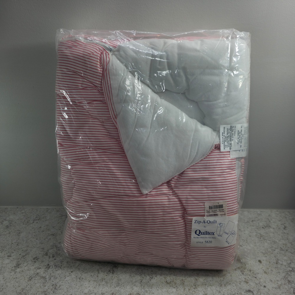 Vintage Quiltex Zip-A-Quilt Red White Stripe Baby Bunting Comforter 5820 USA